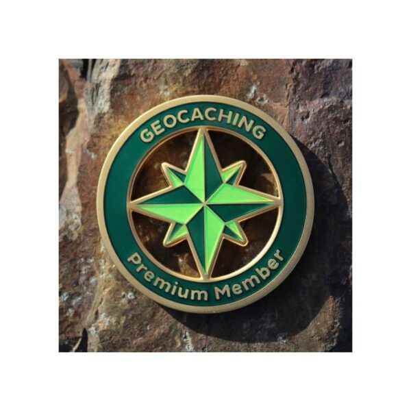 Premium Member Collection: Geocoin (op houten achtergrond)