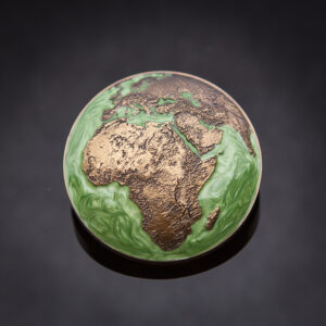 Global Nomad: Groene Parel/Antiek Goud / Grean Peral/Antique Gold - voorzijde