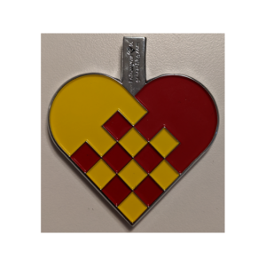 Christmas Heart Geocoin red-yellow - silver front