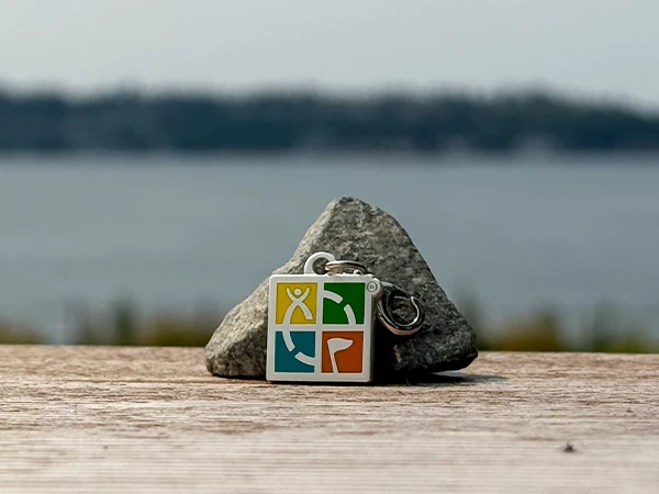Geocaching Logo Nano Geocoin/Zipper pull/Charm with clasp - outside